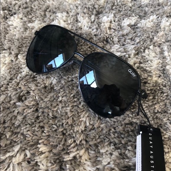 Quay Australia Accessories - BRAND NEW Quay Vivienne Sunglasses.